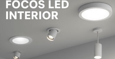 Focos LED interior Imagen de focos LED instalados en el techo interior de una casa moderna en Chile